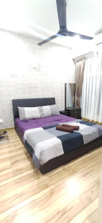 Dperdana -Dinies Pool,Wifi, Centre Of Kota Bharu, 4-5 Pax 아파트 외부 사진