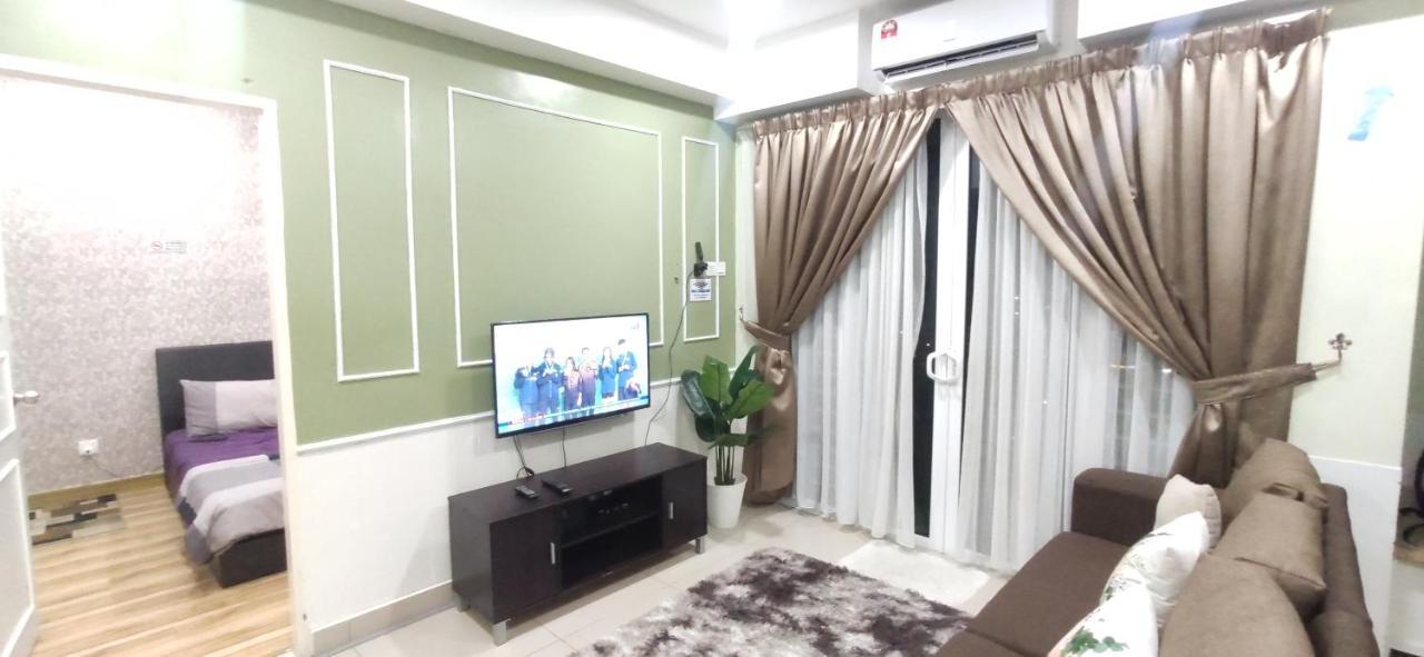 Dperdana -Dinies Pool,Wifi, Centre Of Kota Bharu, 4-5 Pax 아파트 외부 사진