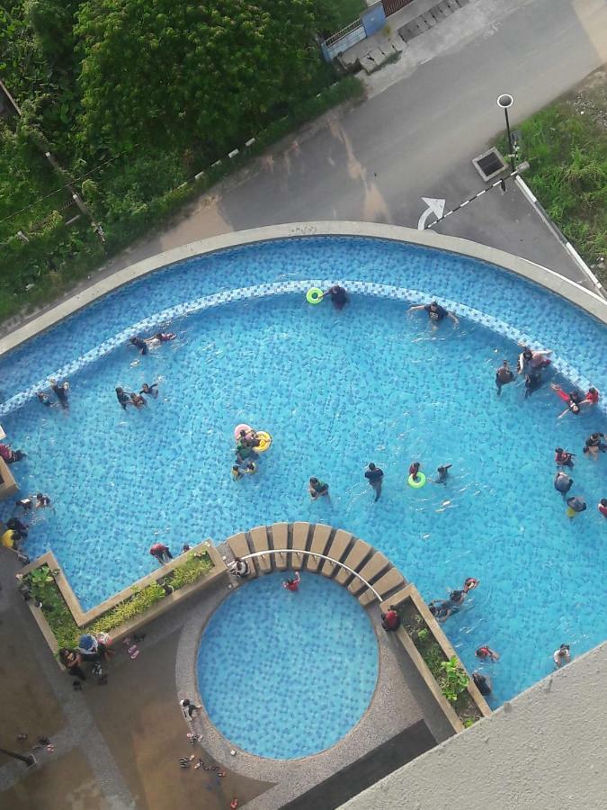 Dperdana -Dinies Pool,Wifi, Centre Of Kota Bharu, 4-5 Pax 아파트 외부 사진